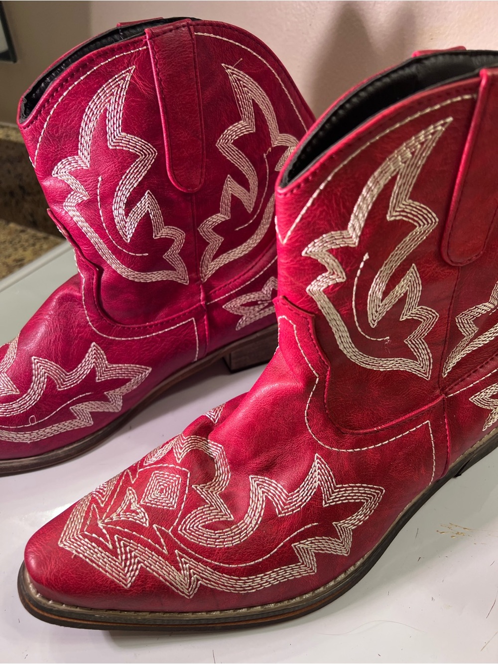 Women’s Sz 8.5 Red Western Cowboy Boots with White Stitching, Line Dancing!